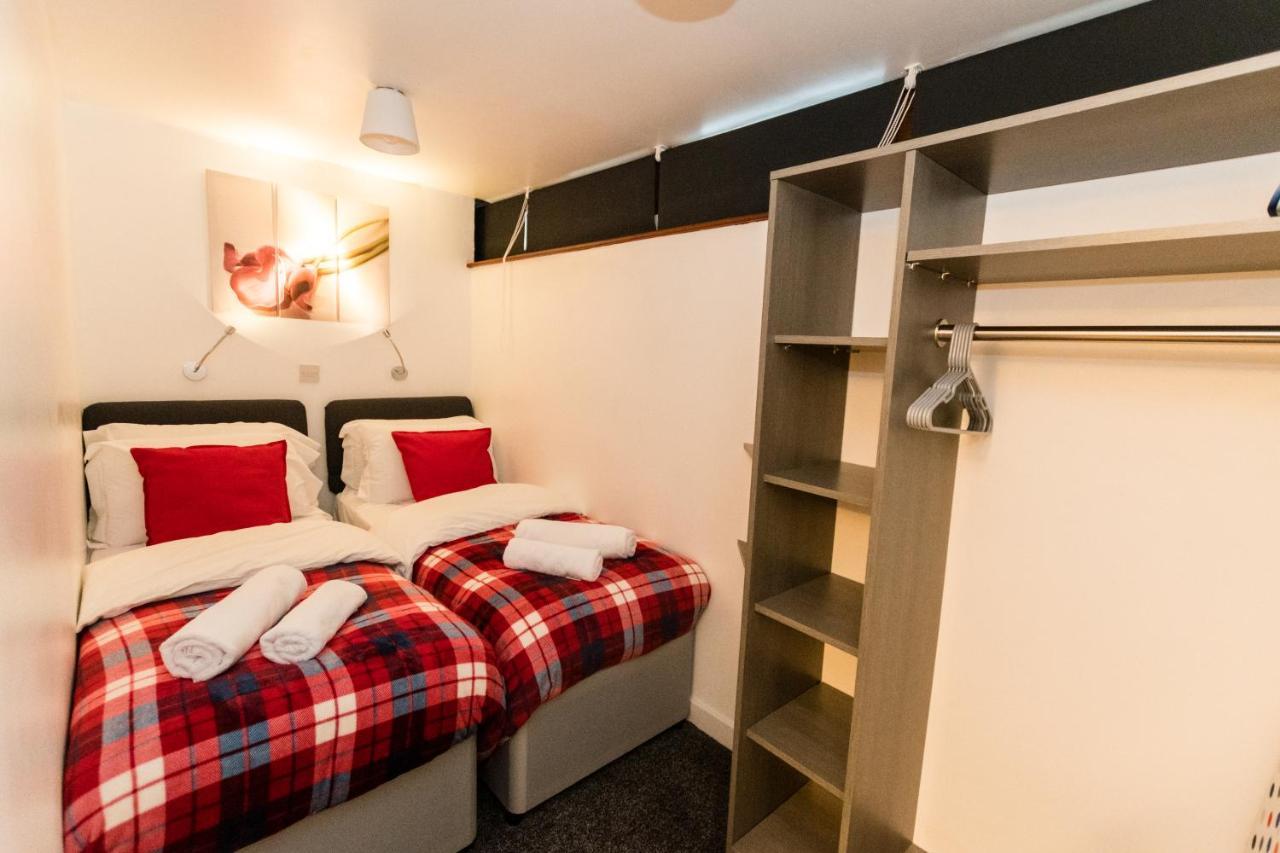 1 Bedroom Newton Apartment L Free Parking L Wigan Royal Infirmary L Haigh Hall L Central Location Ngoại thất bức ảnh